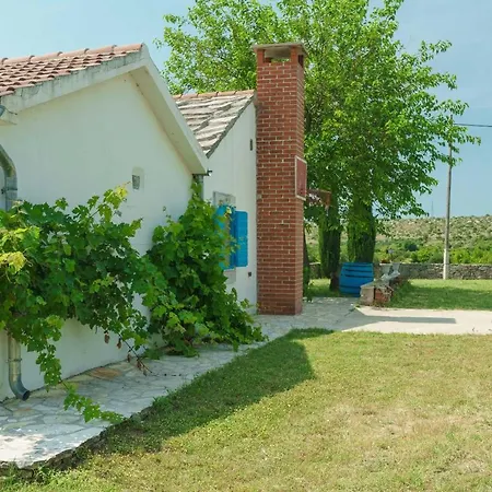 House Glory * Buković