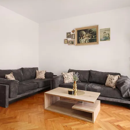 House Glory Bukovic
